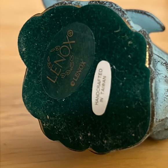 COLLECTIBLE LENOX CHINA DOLPHIN•NEW IN BOX - Picture 5 of 7